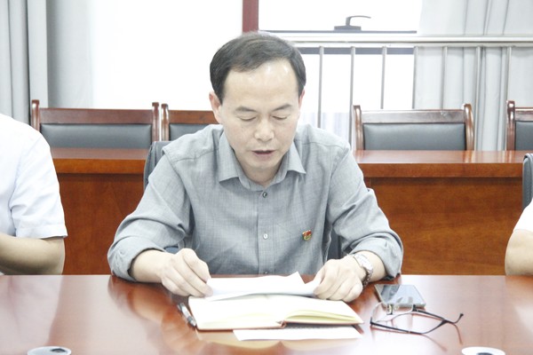 主题教育读书班3.jpg
